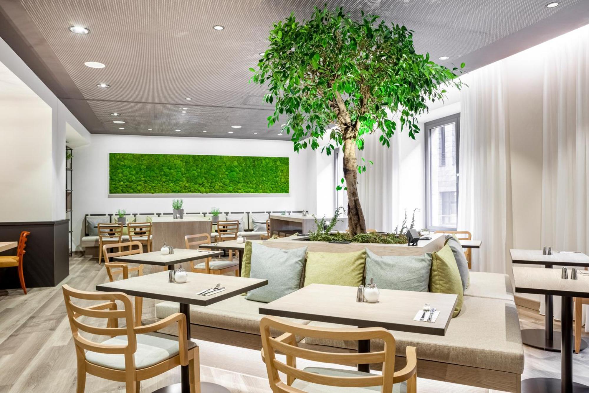 Intercityhotel Hotel